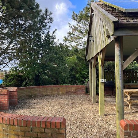 Spacious 6-Bed Home, Near The Norfolk Broads Clippesby Dış mekan fotoğraf