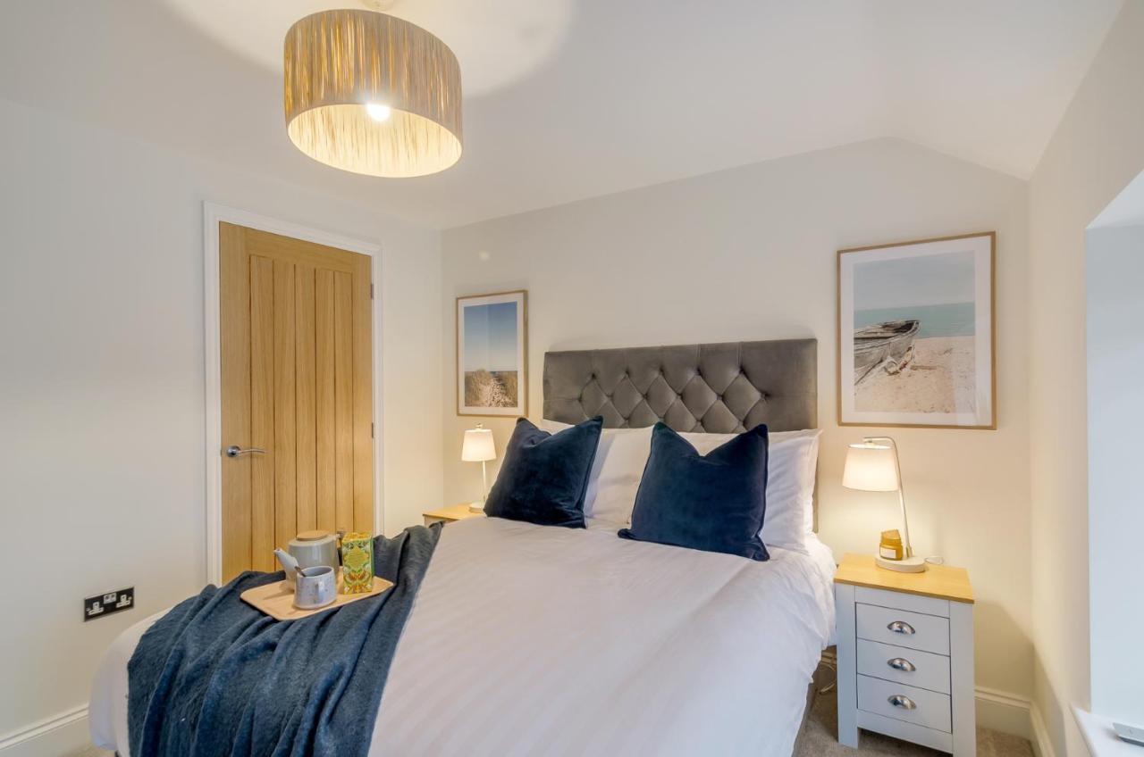 Spacious 6-Bed Home, Near The Norfolk Broads Clippesby Dış mekan fotoğraf