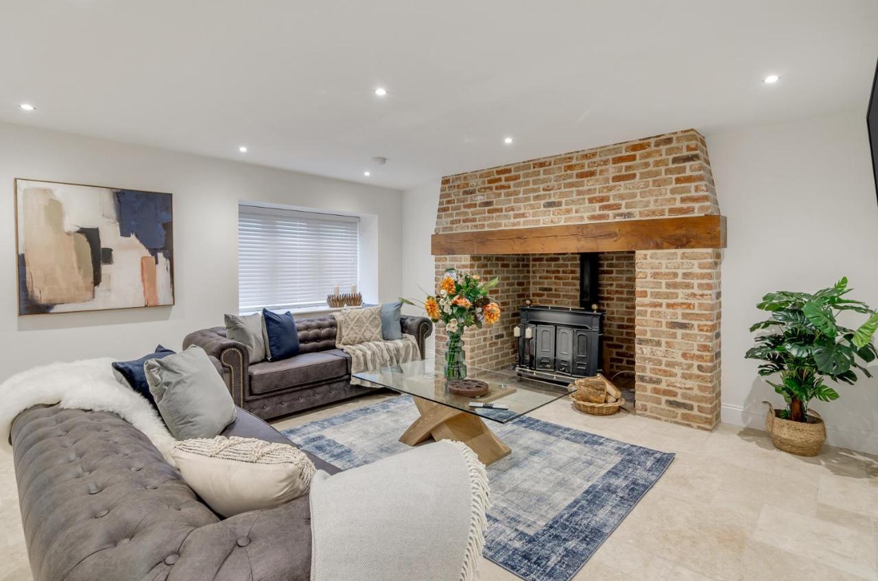 Spacious 6-Bed Home, Near The Norfolk Broads Clippesby Dış mekan fotoğraf