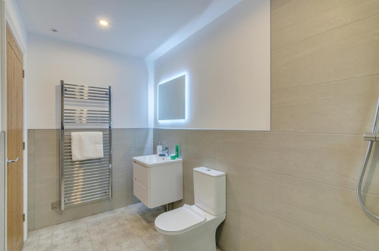 Spacious 6-Bed Home, Near The Norfolk Broads Clippesby Dış mekan fotoğraf