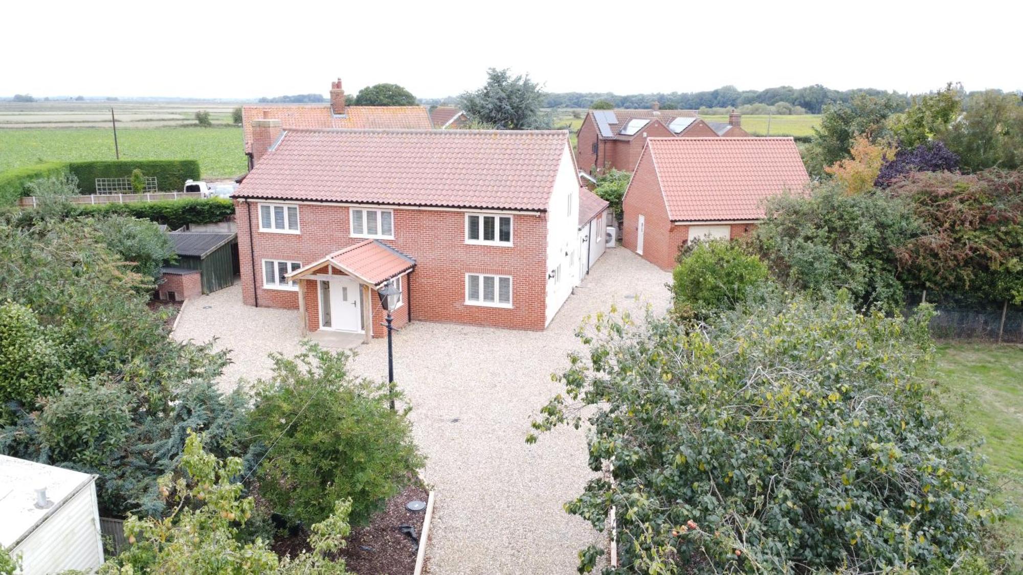 Spacious 6-Bed Home, Near The Norfolk Broads Clippesby Dış mekan fotoğraf